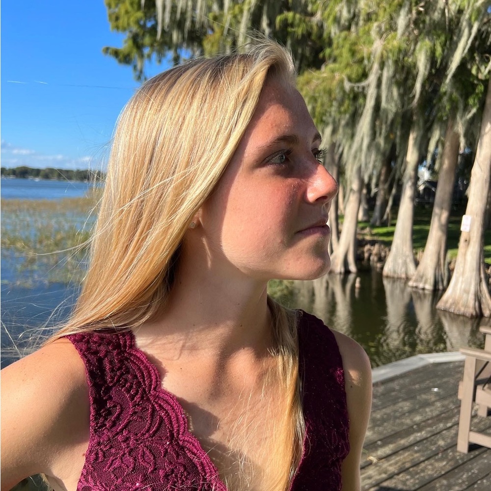 Meet your Posher, Kayla